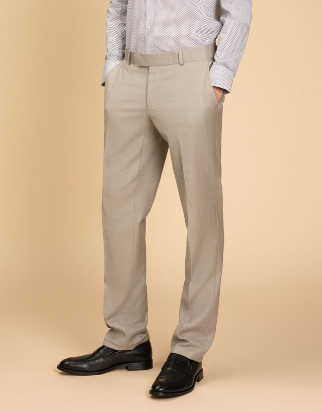 Tom is 185cm wearing size 84
