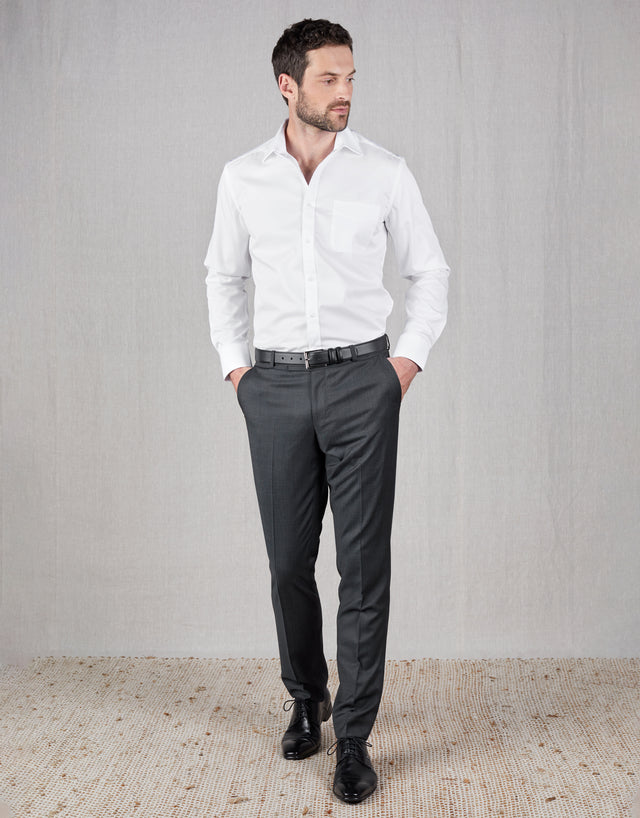 Mack is 190cm (6'2") wearing size 84