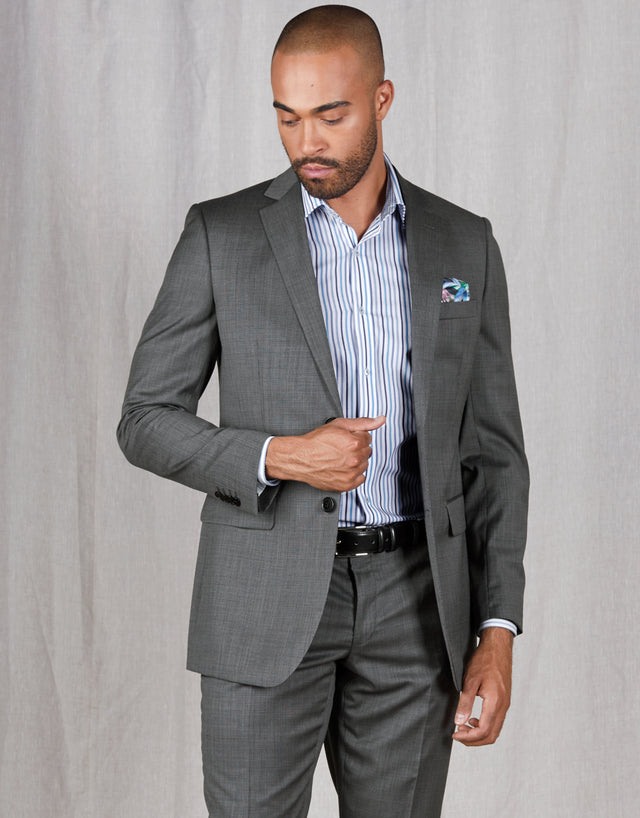 Don is 190cm (6'2") wearing size 100 Tall 