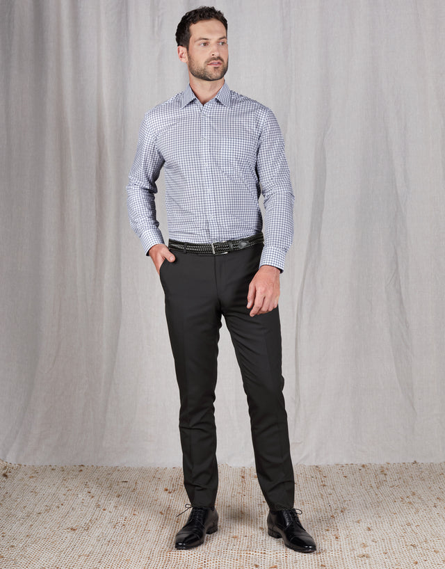 Mack is 190cm (6'2") wearing size 88